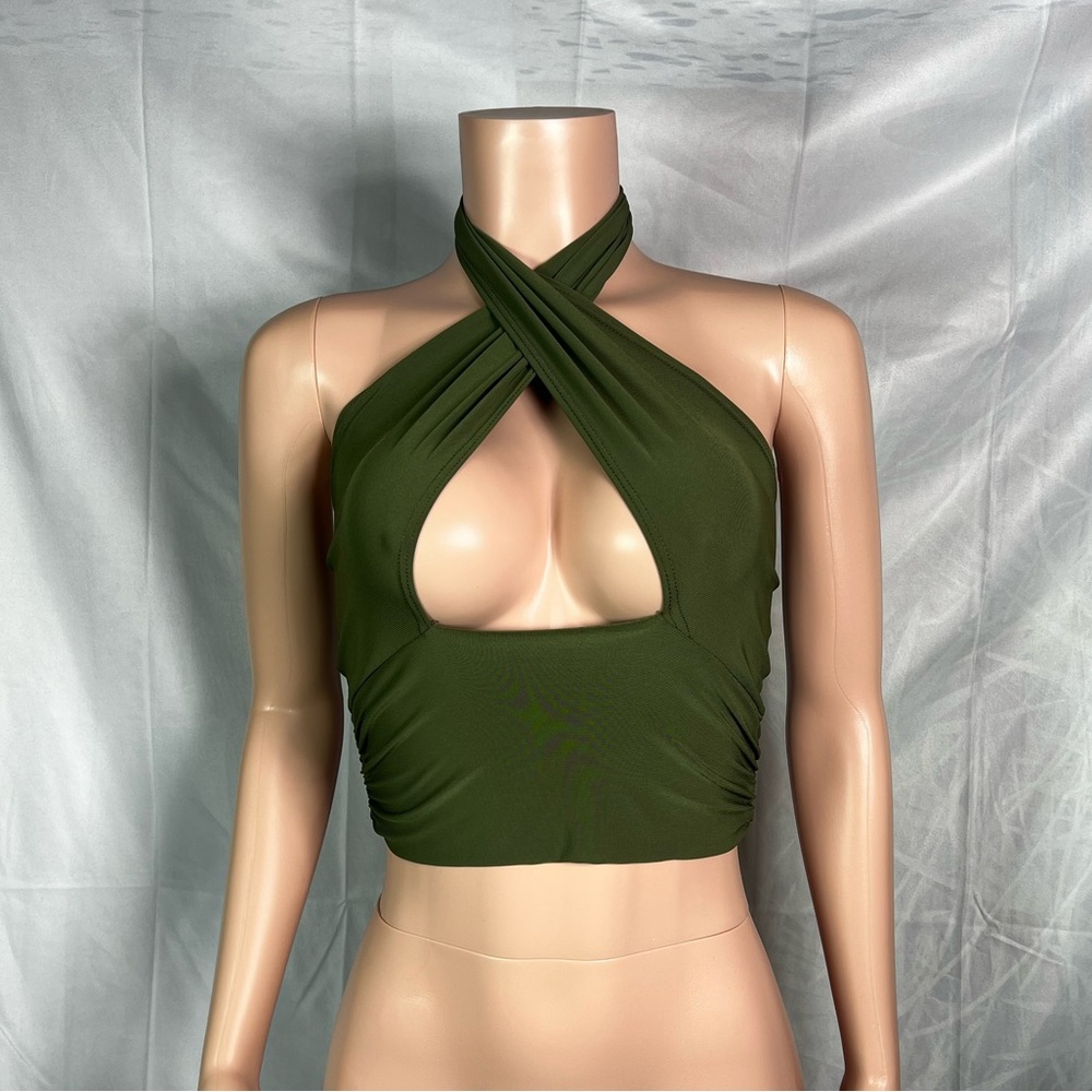 Don’t get it twisted halter top